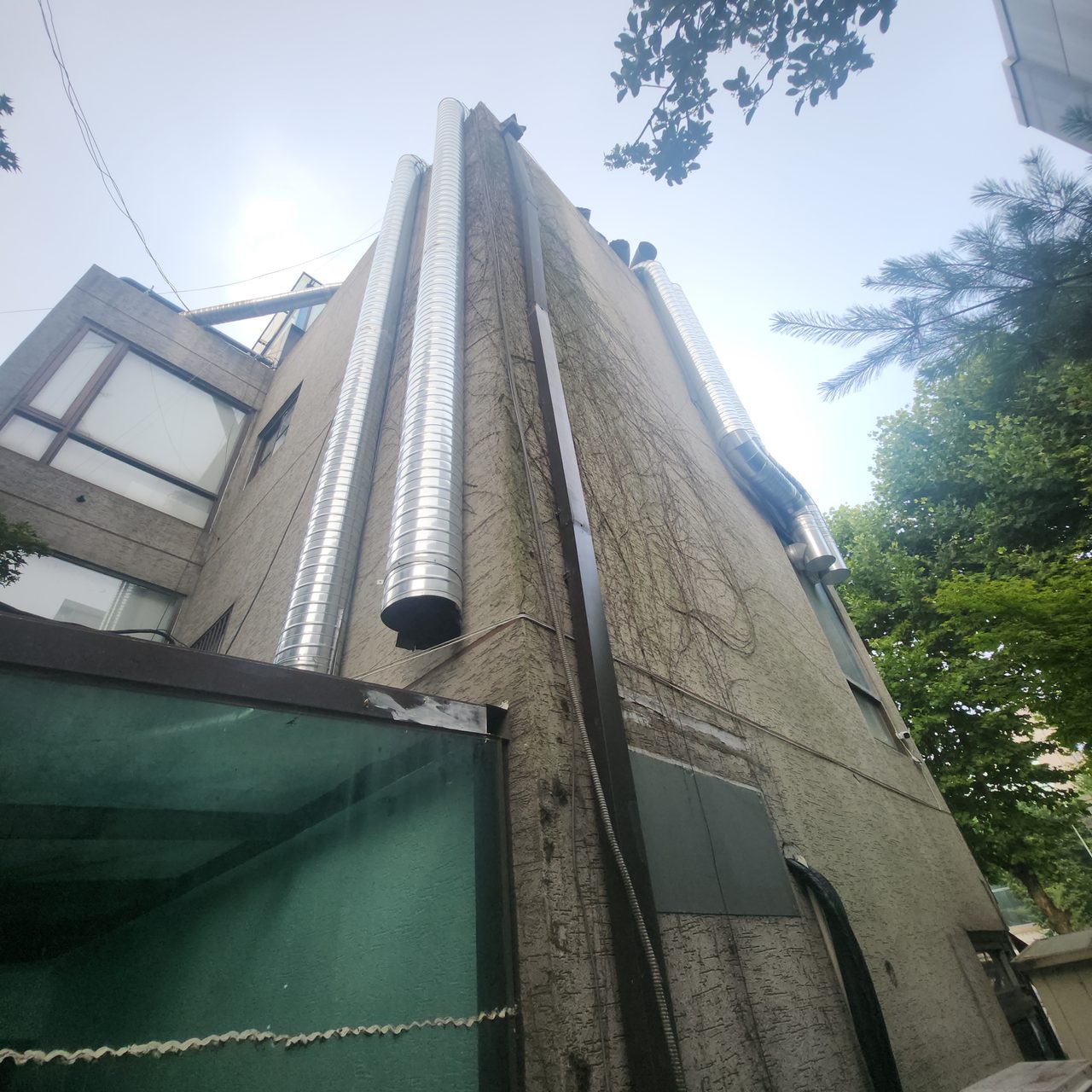 관을 올릴 건물 측면